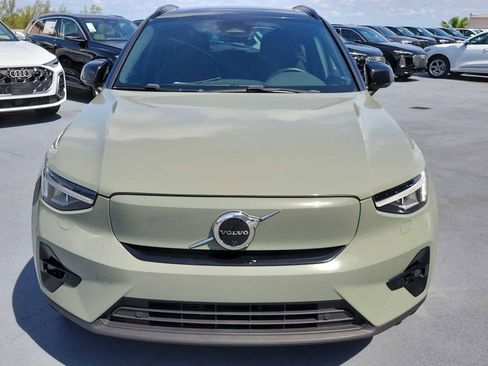 Used 2023 Volvo XC40 Recharge Plus AWD/4WD image 9