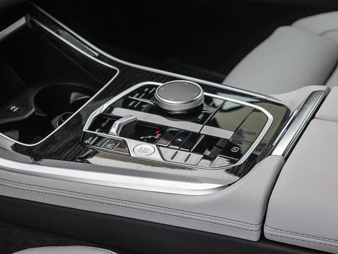 New 2026 BMW X5 sDrive40i w/ M Sport Package image 19