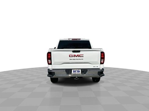 Used 2025 GMC Sierra 1500 SLE image 7
