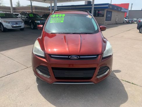 Used 2014 Ford Escape SE w/ Equipment Group 201A image 2