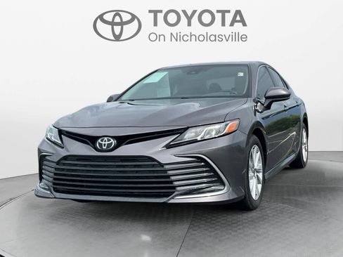 Used 2022 Toyota Camry LE image 1
