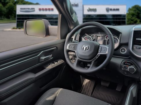 Used 2025 RAM 1500 Big Horn AWD/4WD image 33