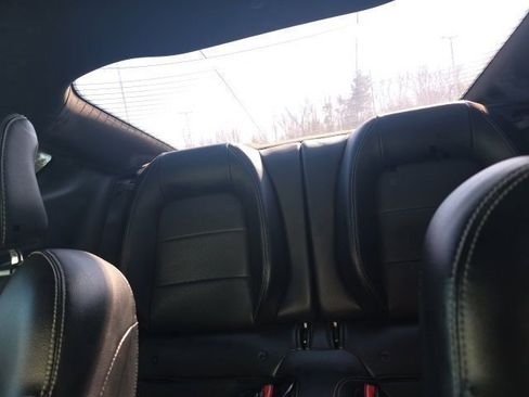 Used 2017 Ford Mustang Premium image 10