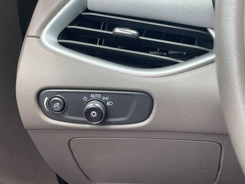 Used 2023 Chevrolet Malibu LT FWD image 29