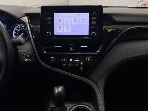 Used 2021 Toyota Camry SE w/ Convenience Package image 27