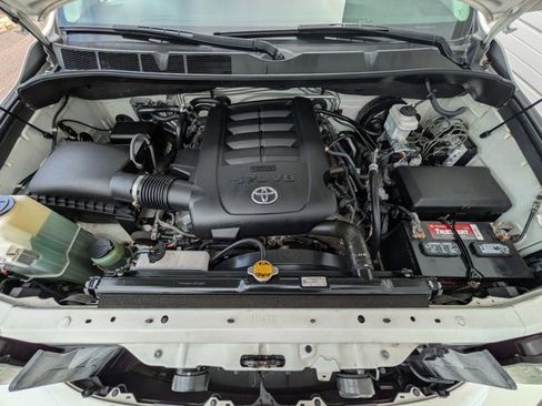 Used 2014 Toyota Sequoia Platinum AWD/4WD image 25