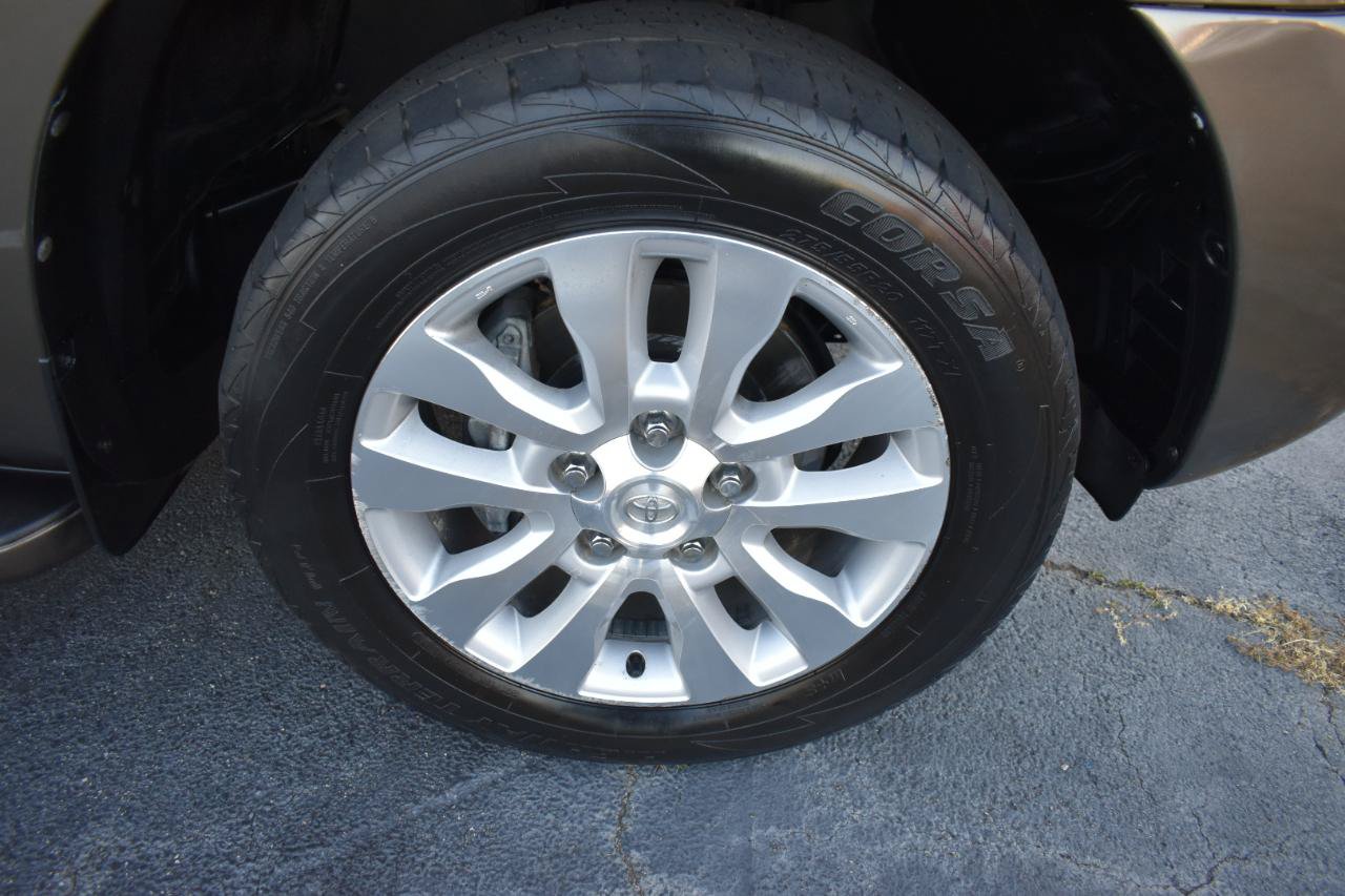 Used 2014 Toyota Sequoia Platinum RWD image 39
