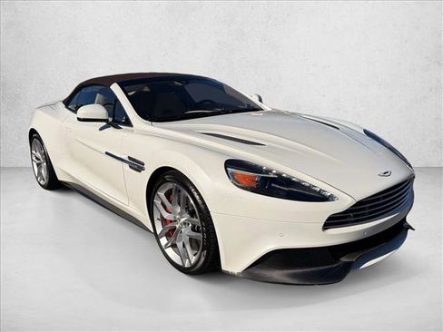 Used 2017 Aston Martin Vanquish Volante image 13