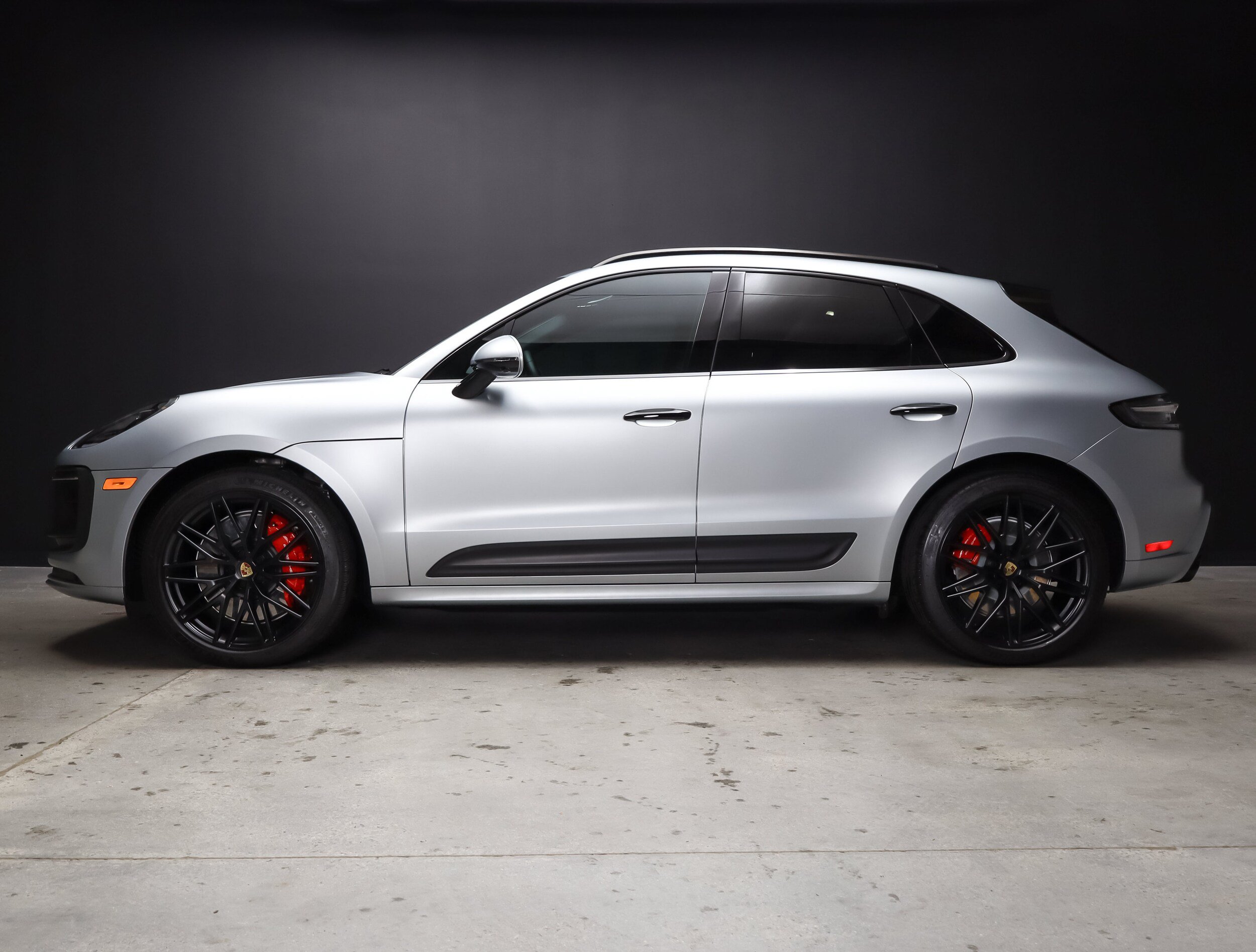 Certified 2025 Porsche Macan GTS AWD/4WD image 10