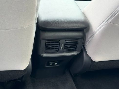 Certified 2019 Toyota RAV4 XLE w/ Convenience Package AWD/4WD image 19