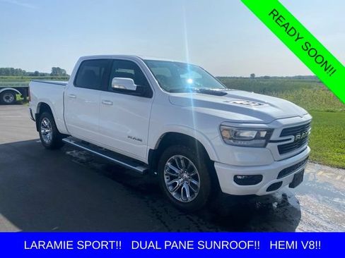 Used 2022 RAM 1500 Laramie AWD/4WD image 1
