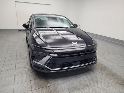 Used 2025 Hyundai Sonata SE FWD image 14