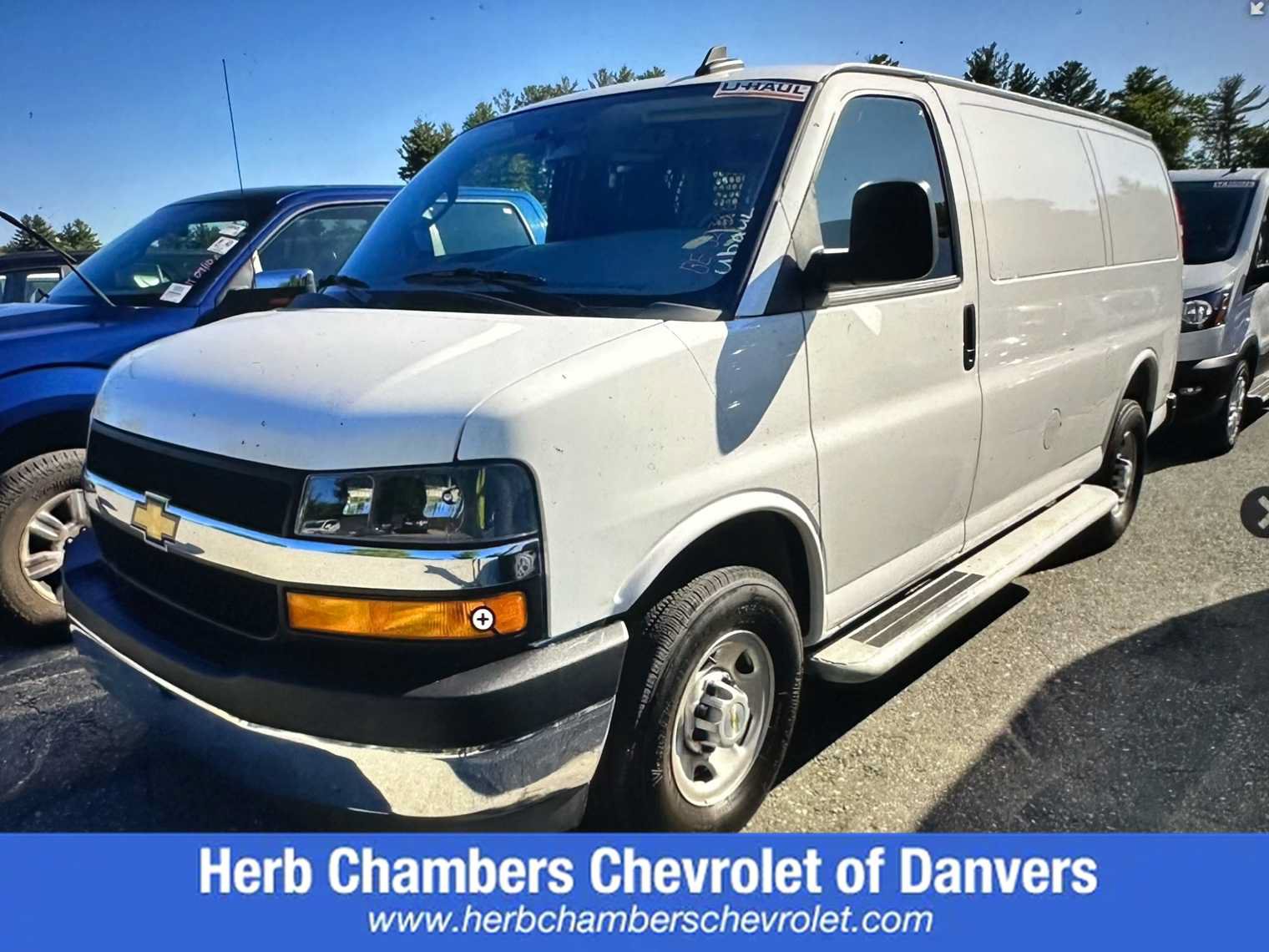 Used 2025 Chevrolet Express 2500 w/ Driver Convenience Package RWD image 1