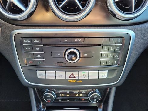 Used 2019 Mercedes-Benz GLA 250 4MATIC image 33