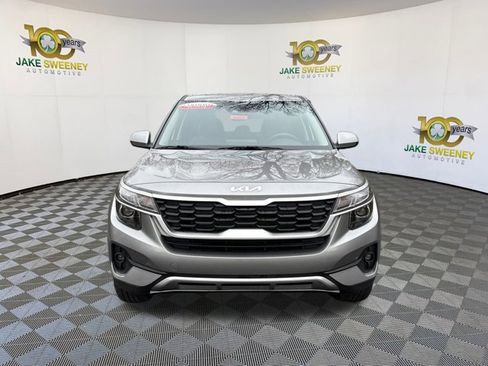 Certified 2023 Kia Seltos LX image 3