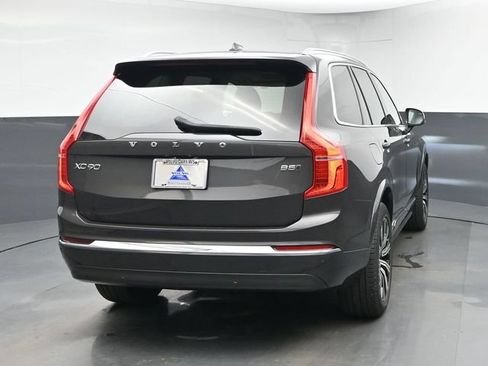 Used 2024 Volvo XC90 B5 Plus w/ Protection Package AWD/4WD image 8