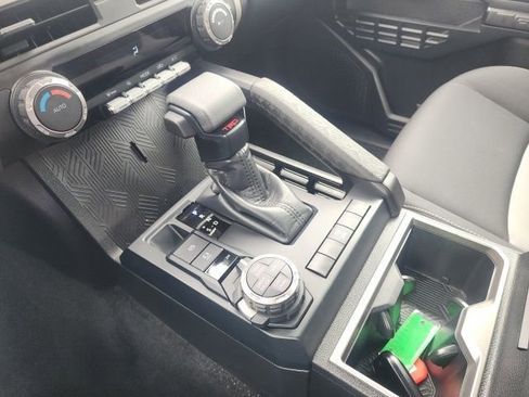 Used 2025 Toyota Tacoma TRD Off-Road image 31