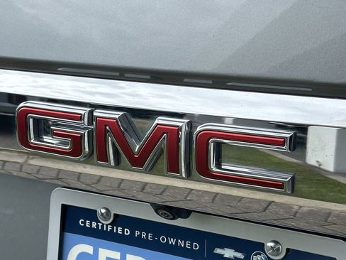 Certified 2024 GMC Yukon XL SLT w/ SLT Luxury Package image 10