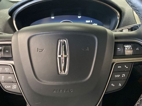 Used 2020 Lincoln Nautilus Reserve AWD/4WD image 16