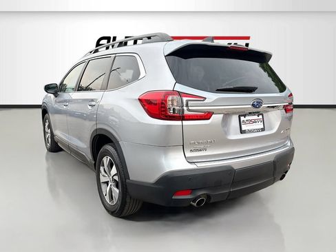 Used 2024 Subaru Ascent Premium w/ Convenience Package AWD/4WD image 5