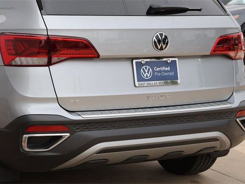 Certified 2024 Volkswagen Taos SE image 6