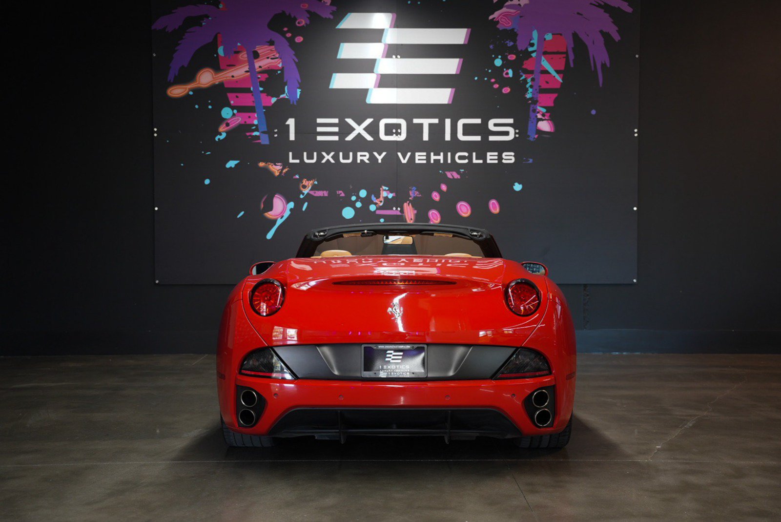 Used 2011 Ferrari California RWD image 5
