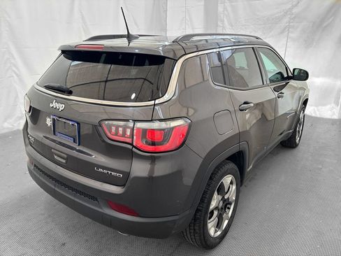 Used 2017 Jeep Compass Limited AWD/4WD image 6