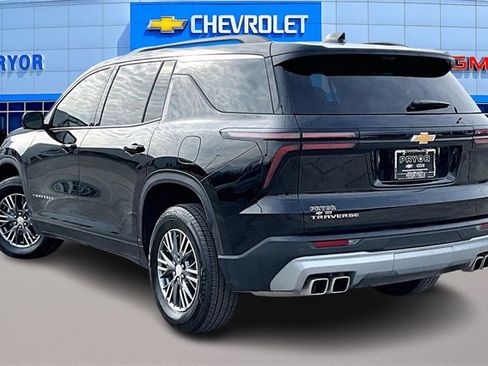 New 2026 Chevrolet Traverse LT w/ Driver Confidence Package image 3
