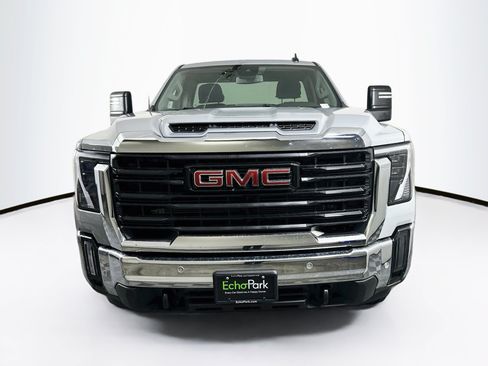 Used 2025 GMC Sierra 2500 Pro w/ 1SA Pro Safety Plus Package AWD/4WD image 2