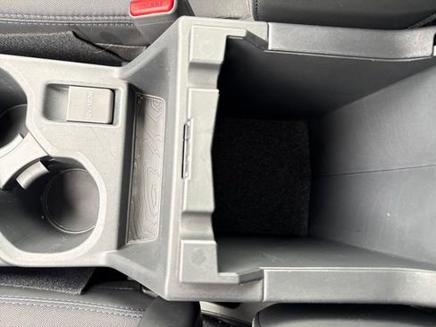 Used 2025 Subaru Forester Premium image 26