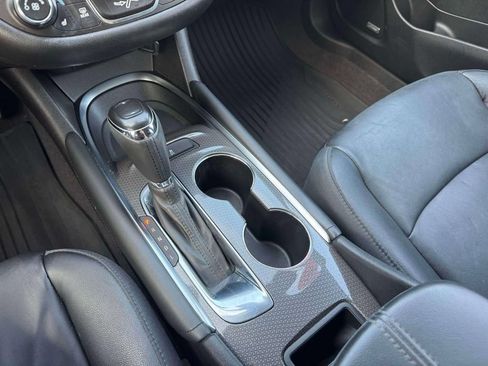 Used 2017 Chevrolet Malibu LT w/ Leather Package FWD image 32