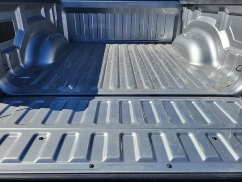 Used 2025 RAM 1500 Laramie AWD/4WD image 23