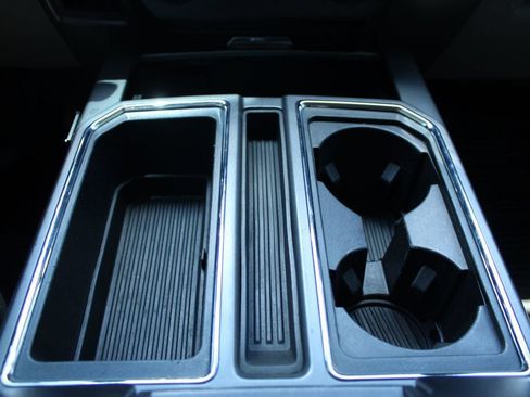Used 2019 Ford F150 XLT w/ Equipment Group 302A Luxury AWD/4WD image 19