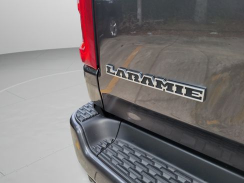 Used 2025 RAM 1500 Laramie AWD/4WD image 31