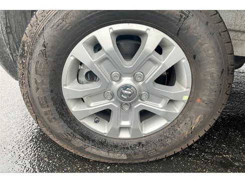 New 2025 RAM ProMaster 2500 w/ Quick Order Package 22G SLT image 12