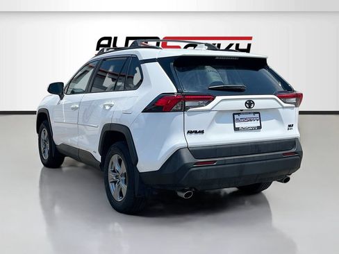 Used 2025 Toyota RAV4 XLE w/ Convenience Package AWD/4WD image 5