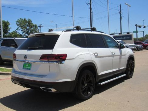 Used 2022 Volkswagen Atlas SE w/ Panoramic Sunroof Package image 6