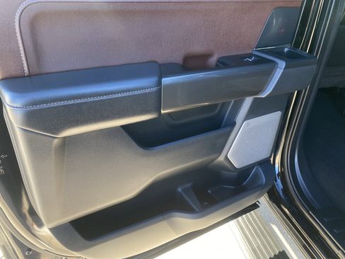 Used 2023 Ford F150 Lariat w/ Equipment Group 502A High image 7