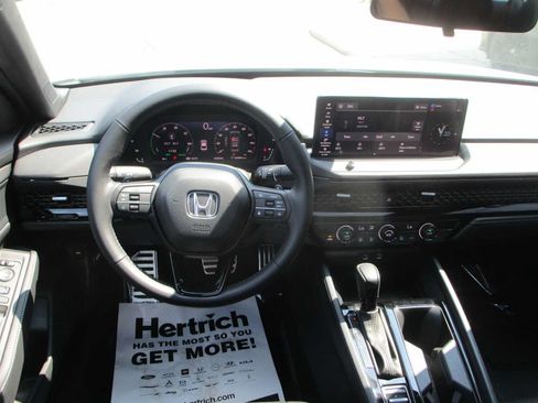 Used 2023 Honda Accord Sport image 11