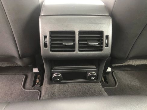 Used 2018 Jaguar XE Premium image 24