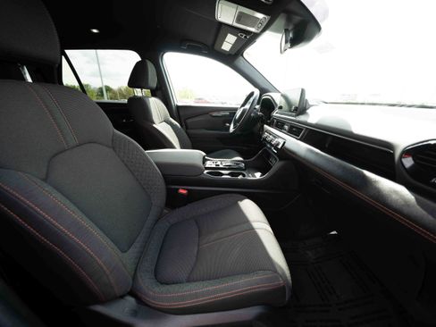 Certified 2025 Honda Pilot Sport image 27