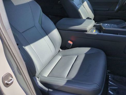 Used 2025 Lexus GX 550 AWD/4WD image 25