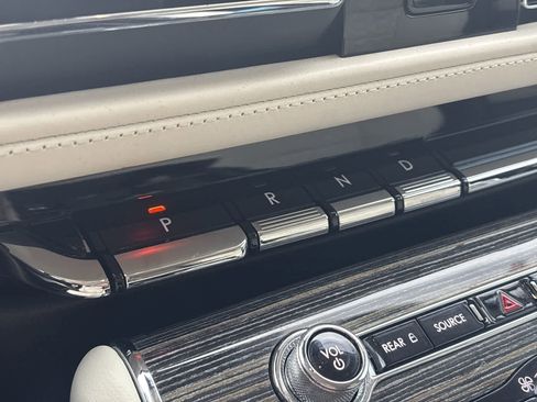 Used 2022 Lincoln Aviator Black Label w/ Dynamic Handling Package image 29