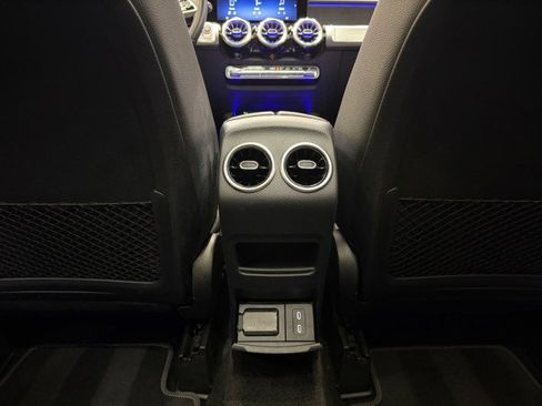 Certified 2025 Mercedes-Benz GLB 250 image 19