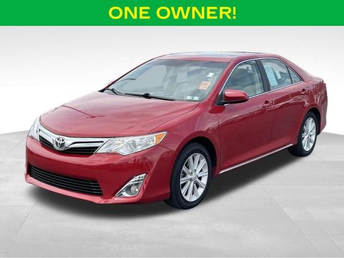 Used 2012 Toyota Camry XLE w/ Leather Pkg FWD image 3