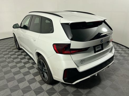 Used 2023 BMW X1 xDrive28i w/ Premium Package AWD/4WD image 5