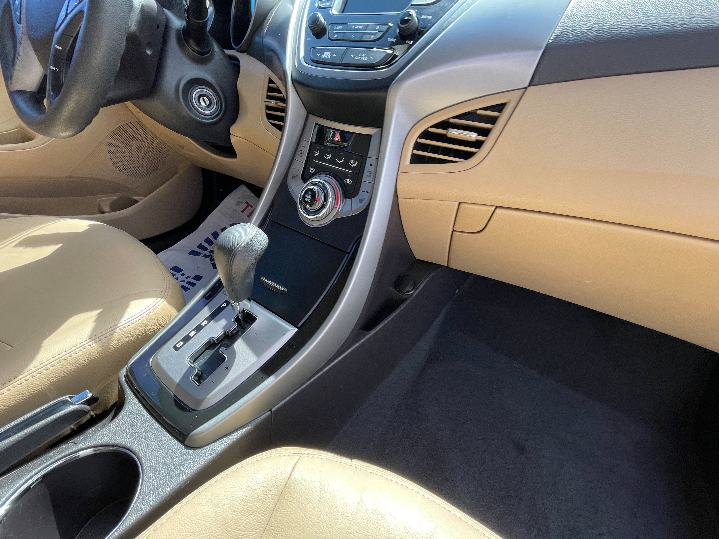 Used 2013 Hyundai Elantra GLS w/ Preferred Pkg FWD image 24