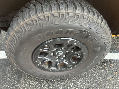 Used 2022 Ford Bronco Wildtrak image 14