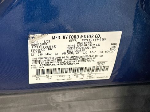 Used 2022 Ford Explorer XLT w/ Equipment Group 202A AWD/4WD image 12