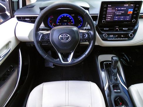 Used 2022 Toyota Corolla XLE FWD image 32